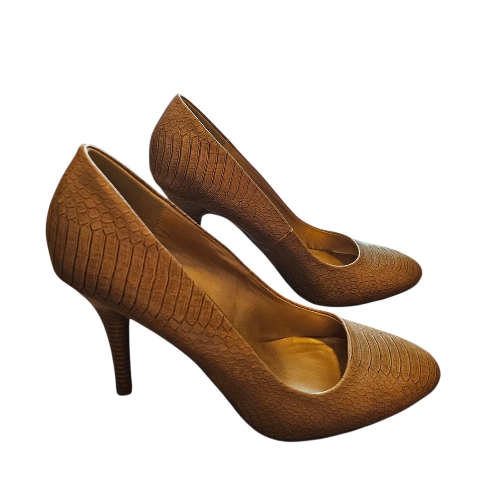 Exchange by Charles David Sasha Snakeskin Pumps Size 8.5